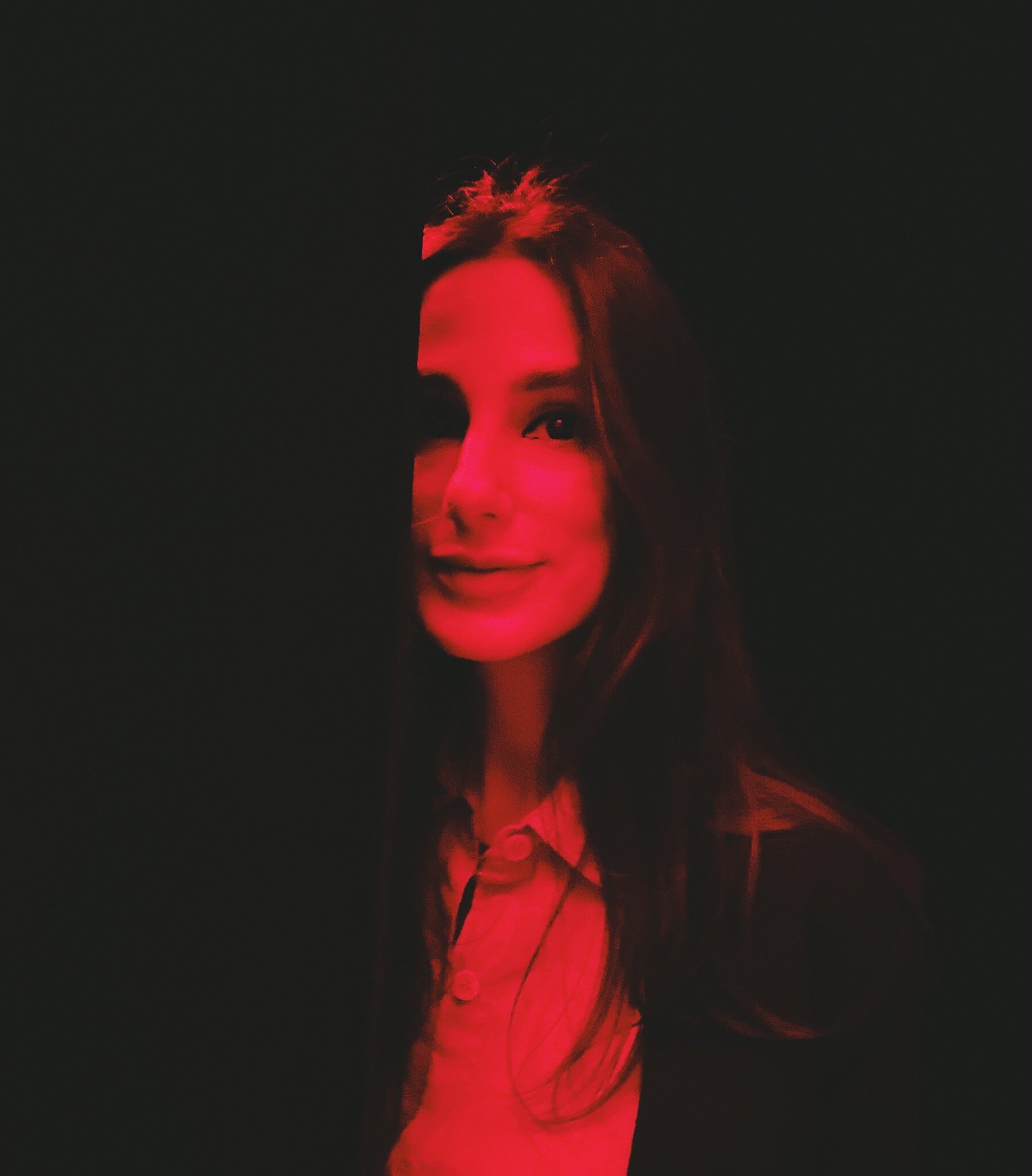 Portrait of visual artist Farnaz Farahdel